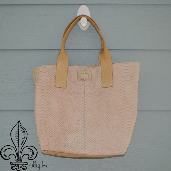 ⚜DVF alligator skin pink tote⚜ - Picture 1 of 6